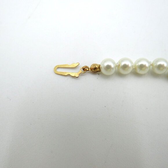 Imitation Pearl Bracelet White Round Beads Gold Tone Fishhook Clasp Bridal - Picture 5 of 8